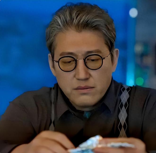 调身材肥胖满脸皱纹在张译手下打工冰球突破演员赵龙豪现状：生活低(图7)